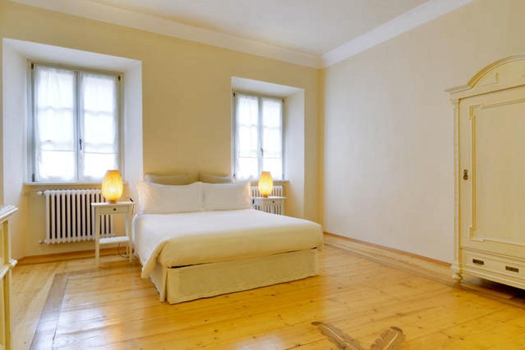 Al Cavour 34 Bed & Breakfast เตรนโต ภายนอก รูปภาพ
