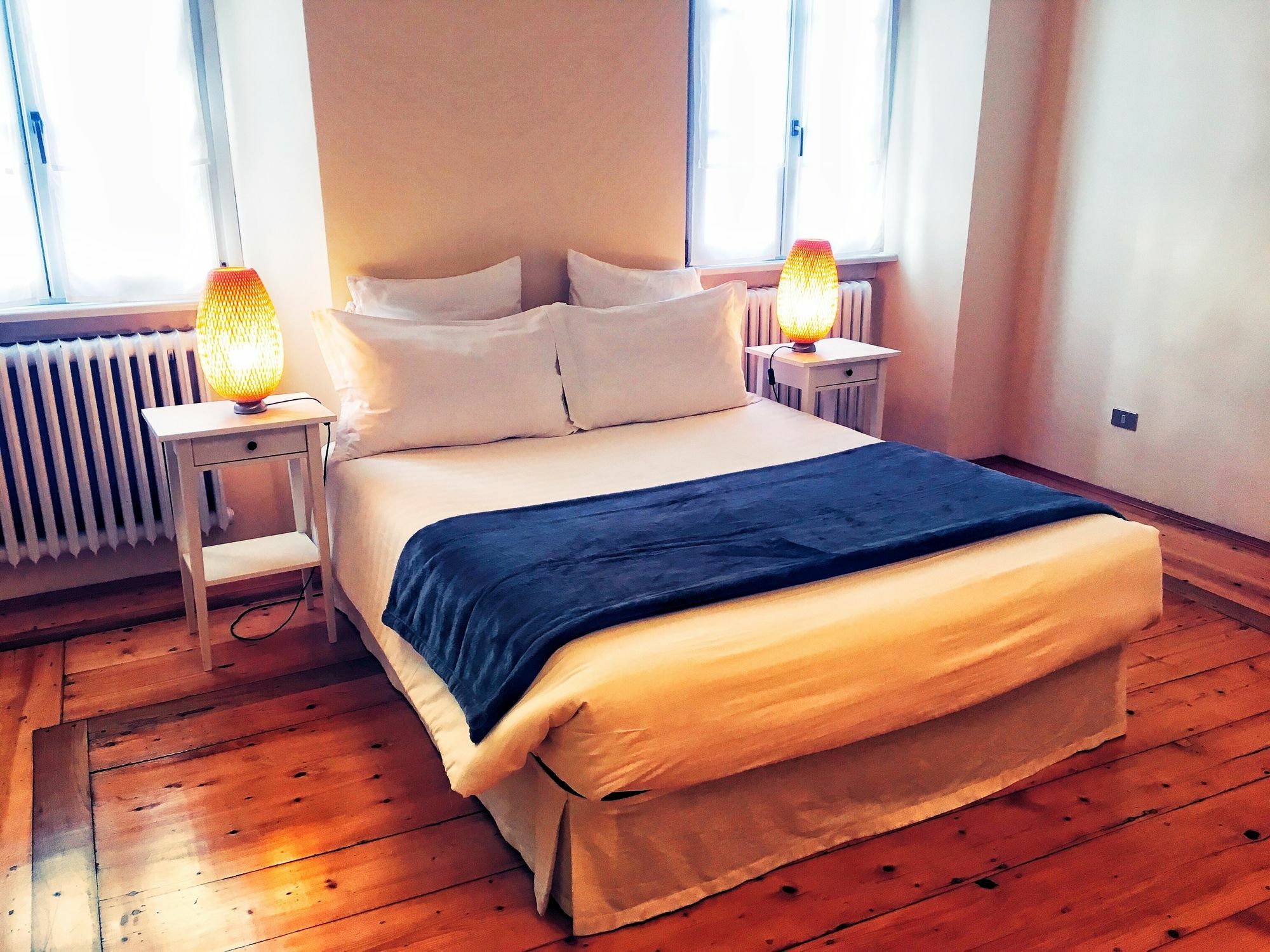 Al Cavour 34 Bed & Breakfast เตรนโต ภายนอก รูปภาพ