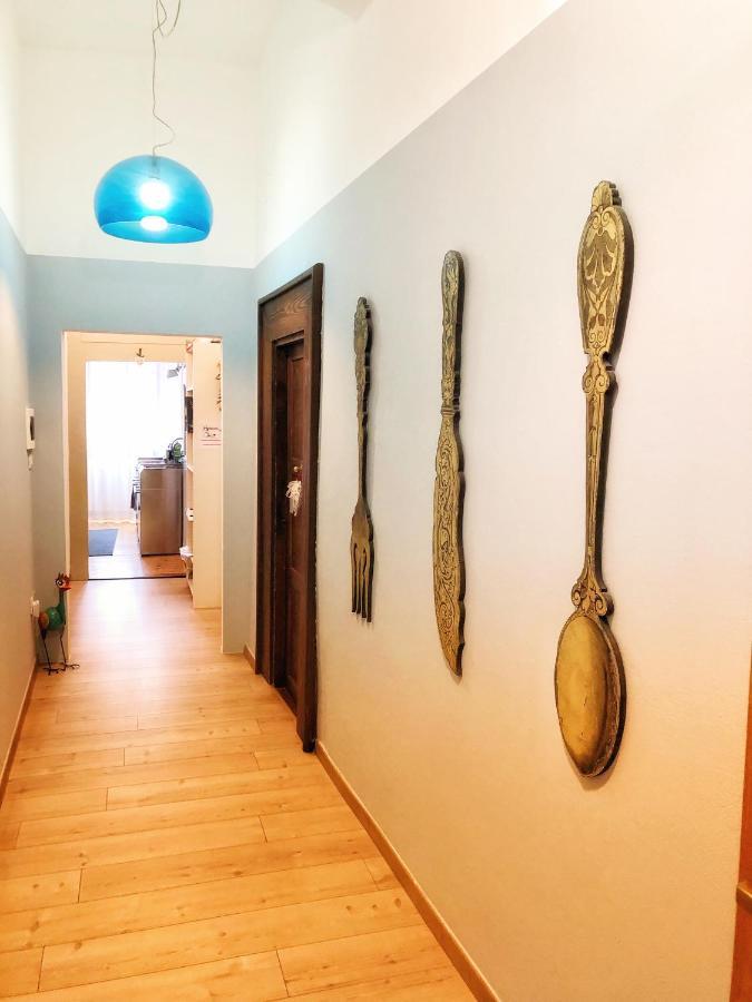 Al Cavour 34 Bed & Breakfast เตรนโต ภายนอก รูปภาพ