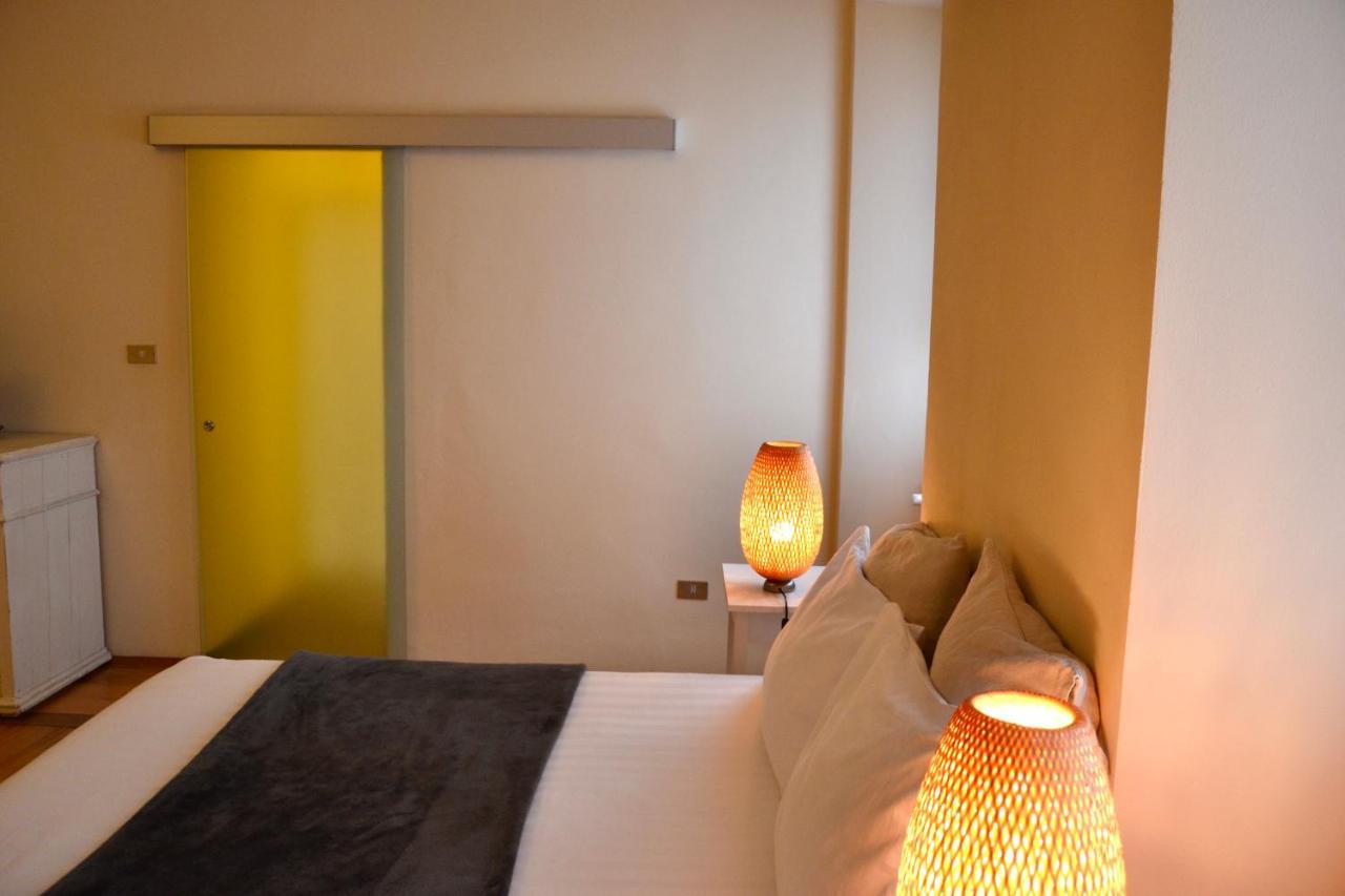 Al Cavour 34 Bed & Breakfast เตรนโต ภายนอก รูปภาพ